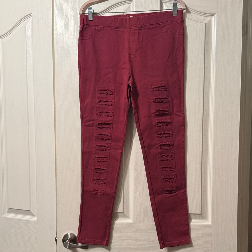 Women's Burgundy Distressed Jeggings